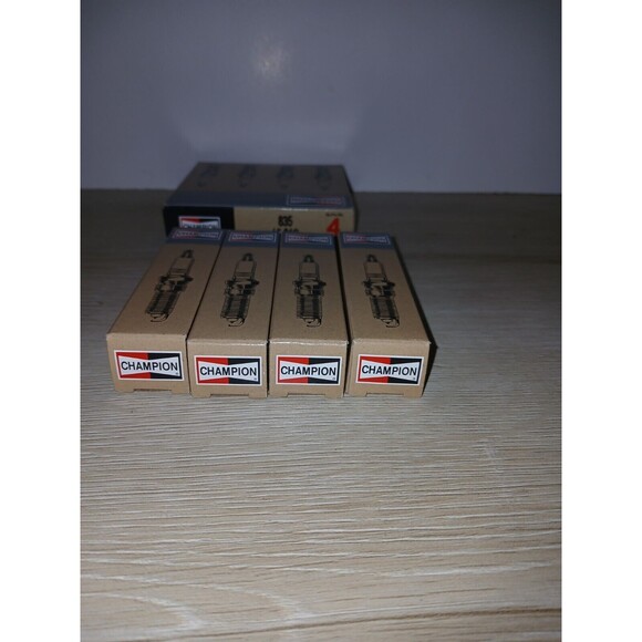 Set Of 4 Champion Copper Plus Spark Plugs 835 UL81C Federal-Mogul 2017 New - Picture 12 of 16